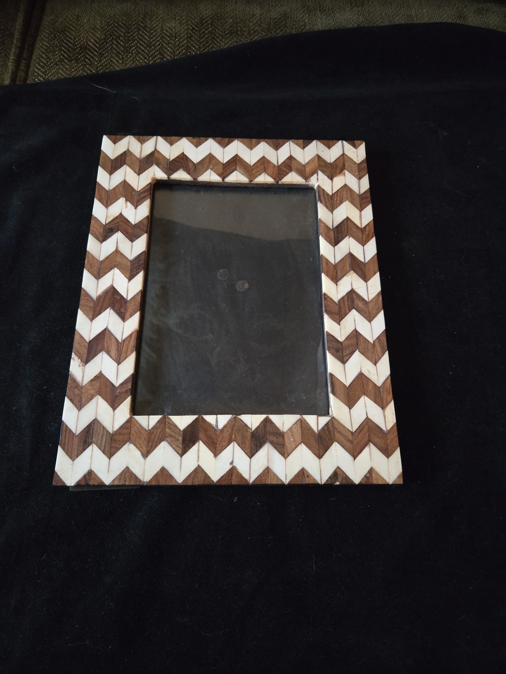 5x7 Wood Chevron Photo Frame - Brown & White Inlay Glass